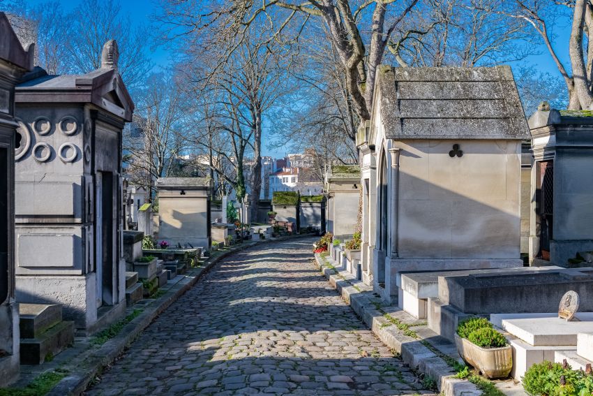 Czy warto zdecydować się na grobowiec rodzinny?